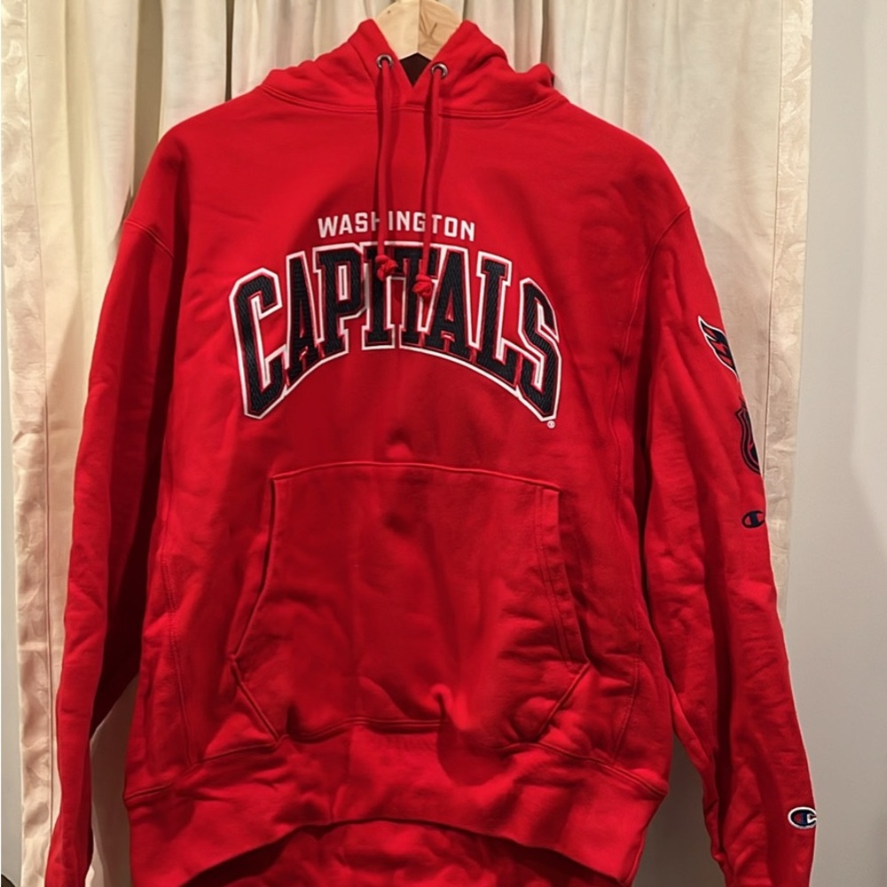 Champion Red Washington Capitals Hoodie, size M